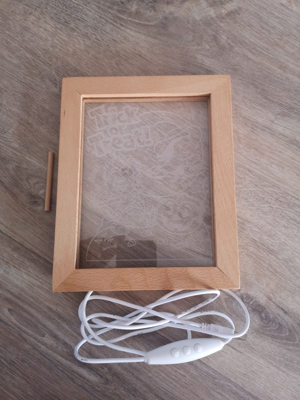 Framed Halloween light - Image 9